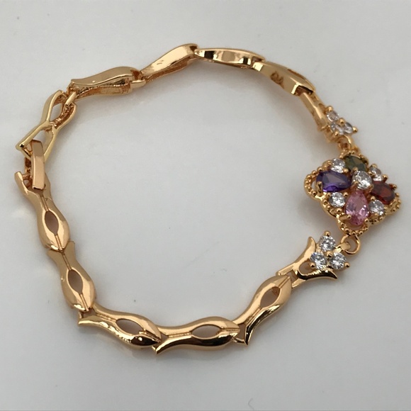 Women Bracelet Fancy Gold Tone Cuff Metal Bracelet - Picture 3 of 8